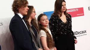 Für klimaschutz, generationengerechtigkeit und gegen. Herrscht Zu Viel Personenkult Um Fridays For Future Euractiv De