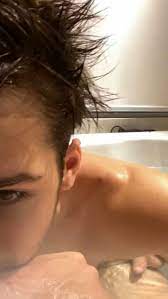 Gafe do ator João Guilherme, faz nude vazar em rede social | The iBlogay  [+18]