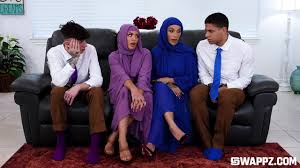Porn swap: Vivianne Desilva And The Official Egypt - Hot Stepmom