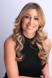 Jennifer Zelmer's Instagram, Twitter & Facebook