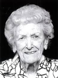 Ella Gamble's Instagram, Twitter & Facebook