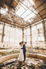 Für jede braut ist etwas dabei, von schlicht bis zu extravagant. Trash The Dress 50 Ausgefallene Ideen Tipps Inspirationen