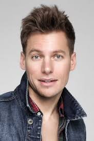 Elena Hardy : biographie, filmographie, photos & vidéos