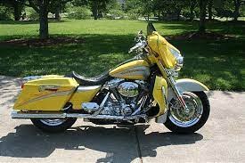 2005 Harley Davidson Flhtcse2 Screamin Eagle Electra Glide Yellow Silver Wesley Chapel North Carolina 47 Harley Davidson Images Harley Davidson Harley