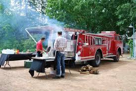 Wood Fired Pizza Oven In An Old Firetruck Fire Trucks Food Vans Pizza Truck