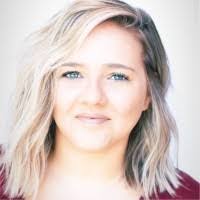 Kari Mullen's Instagram, Twitter & Facebook