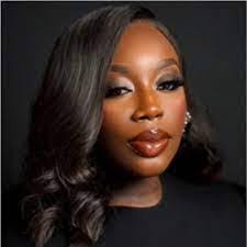 Kara Starks's Instagram, Twitter & Facebook