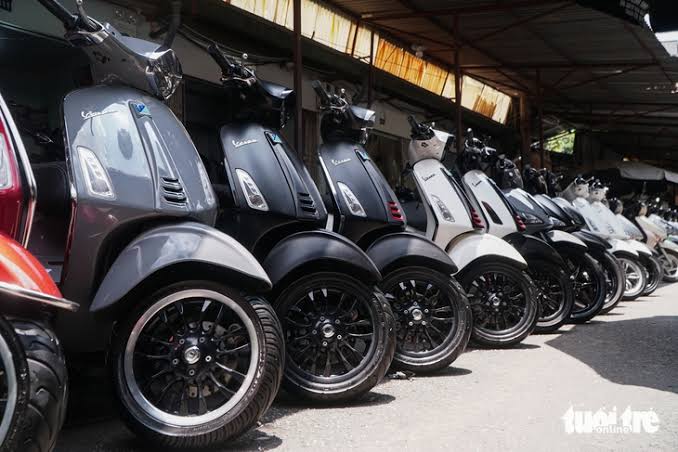 Xe ôm công nghệ đổi xe xăng sang xe điện