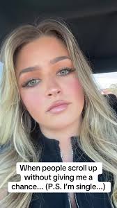 Embracing Single Life: Insights from Elena Filberg