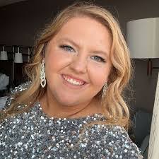 Anna Schuman's Instagram, Twitter & Facebook