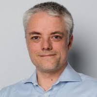 80+ perfiles de «Dennis Kamp»