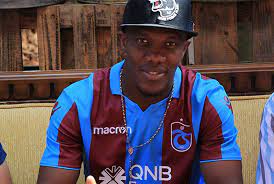 Antony nwakaeme 29 yaşında ve santrfor mevkinde forma giyiyor. I Smile At Racists To Silence Them Nigeria And Trabzonspor S Anthony Nwakaeme Newsfinale
