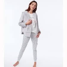 Voir plus d'idées sur le thème pilou pilou, objet kawaii, pyjama combinaison. Ù‚Ø¨Ø¶ Ø¹Ù„Ù‰ Ù…Ø¤Ø¯Ø¨ Ø·Ø§Ø¹ÙˆÙ† Etam Pilou Pilou Artsandmusiccenter Com