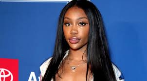 Andra day is known for her role on the fashion fund, during which she went as chromat's date to the awards show. Everything We Know About Sza S Parents Thenetline