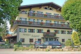 Visitors will find that the trade and exhibition center, as well as the mcarthurglen designer outlet mall and shopping center are right nearby. Landgasthof Allerberger Bed Breakfast Wals Siezenheim