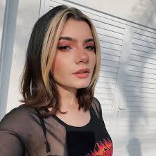 Mecha branca no cabelo: fotos, tutoriais e piebaldismo