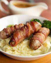 Sausages Wrapped In Bacon (Giant Pigs In Blankets!) | Don't Go Bacon My  Heart