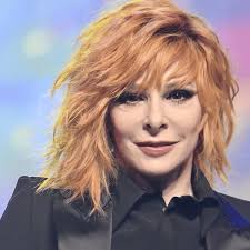 20h30 le samedi". La story Mylène Farmer