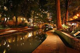San Antonio Riverwalk At Night San Antonio Riverwalk Downtown San Antonio San Antonio River