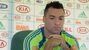 Daniel Carvalho é dúvida. Amaro e Barcos não jogam contra o Furacão