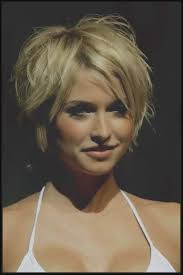 Frisuren für herzförmige gesichter 2018 | frisuren mittellang. Bob Frisuren Kurz Stufig Blond Novocom Top