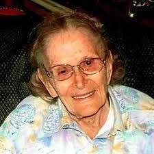 Dee Webster's Instagram, Twitter & Facebook