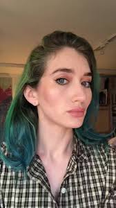 Sam Escobar (@theonewithbluehair)