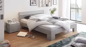 Die topper passen sich an jede körperrundung an, so entspannt sich jeder muskel. Gunstiges Designerbett In Beton Dekor Mit Latten Kopfteil Eris