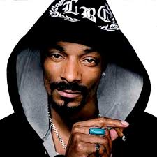 Snoop Dogg peva od Bogu i Bibliji? Šta se onda dešava sa ovim svetom?  (Bible of love) Da li je Snoop hrišćanin?