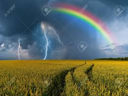Also italian paesaggio, catalan paisatge, spanish paisaje, portuguese paisagem, romanian peisaj. Paysage D Ete Avec Champ De Ble Et De Grande Route Orage Avec Pluie Et Arc En Ciel Sur Fond Banque D Images Et Photos Libres De Droits Image 17619677