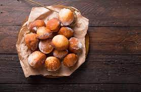 Die 4 besten rezepte zu gebäck & brot frittiert nordamerikanisch. Bunuelos De Viento Traditionelles Kolumbianisches Susses Frittiertes Geback Spanischer Osterkrapfen Mexikanische Goldene Knusprig Susse Tortilla Ahnliche Krapfen Werden Mit Zucker Bestreut Premium Foto