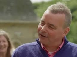 Antiques Roadshow star shocked at family heirloom's five-figure value