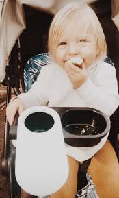 Maeve, Clementine and Elky Stoertebecker stopped in for some cake