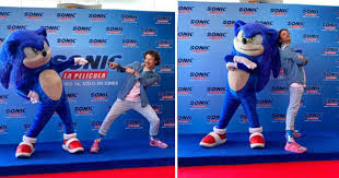 Para el doblaje en español, el youtuber mexicano, luisito comunica, prestará su voz para ser sonic. Luisito Comunica Debuta En El Cine Con La Pelicula Sonic