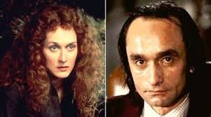 While investigating facts about john cazale death and john cazale meryl streep, i found out little known, but curios details like Meryl Streep Pounded On His Chest Sobbing When John Cazale Finally Succumbed To Cancer His Death Shattered Her