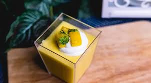 Bahan membuat puding oreo mudah didapatkan, ragam kreasi yang tak terbatas, dan cara pembuatan yang mudah jadi bebeapa alasan. Resep Puding Buah Silky Mangga Lifestyle Fimela Com