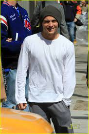 Kevin Zegers Georgetown Filming In Nyc Photo 2530606 Kevin Zegers Pictures Just Jared