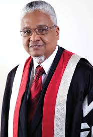 UWIVCAnnualReport2010Web_Layout 1