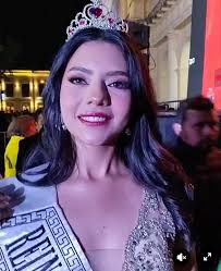 NOTASDECAFEAVENIDA Ella es Maritza Quien fue electa esta noche como Reina  de la Primavera y de La Paz 2025. Con imágenes cortesía de @Di ♥️♥️♥️