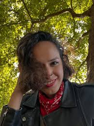 Image result for tbn:AWzYY9q209rRYM::rho0ofa.jeeran.com/24947_ABEER__ROSE.jpg