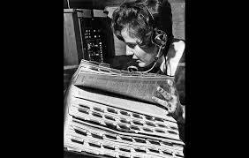 The Helpful Voice That Answers 411 Vintage Phones Old Phone Vintage Telephone