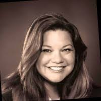 Kami Wright's Instagram, Twitter & Facebook