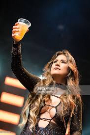 Simone & simaria is an actress, known for segundo sol (2018), luan santana feat. Simone E Simaria In Concert Sao Paulo Photos And Premium High Res Pictures Concert Photo Wonder Woman