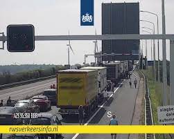 De haringvlietbrug is woensdag in beide richtingen afgesloten. Transport Online Haringvliet Weer Dicht Na Storing