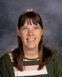 Kelly Watterson's Instagram, Twitter & Facebook