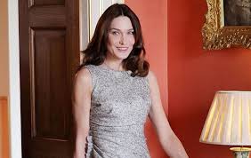 The final stop on carla bruni's whirlwind north american tour to support her album french touch, a collection of 21). Ex French First Lady Carla Bruni Sarkozy On Brigitte Macron She Will Manage The Irish News