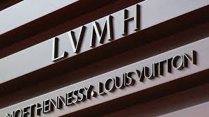 Le groupe recrute des personnalités pragmatiques et créatives, avec un tempérament d'entrepreneur, ouvertes à l'international et disposant d'une forte sensibilité aux produits. Lvmh Arbeitet An Eigener Blockhain Namens Aura Block Builders De