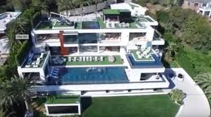 134 homebuilders design and build 617 home plans, and your dream home is among them. L A S Highest Property Taxes The 38 000 Square Foot Home Known As The Billionaire Celebrity Net Worth