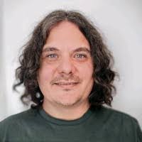 Janine Sampson's Instagram, Twitter & Facebook