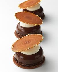 Try eating dark chocolate pieces with fresh fruit and raw nuts or cheese. Frank Haasnoot On Instagram One Of My Favorites Blackforest Petitgateau Frankhaasnoot Pastry Chocolate Fancy Desserts Pastry Design Mini Desserts